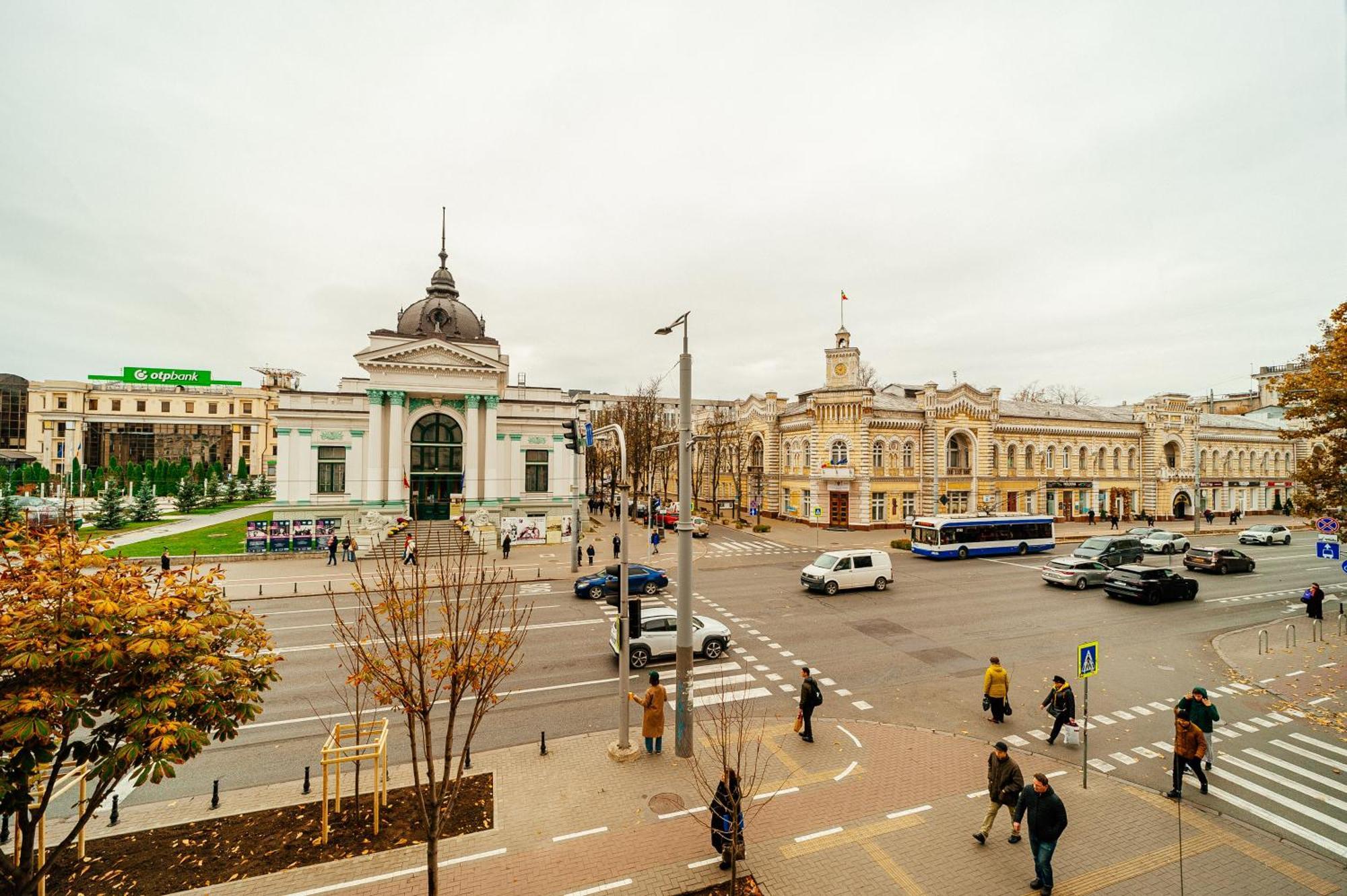 Center Retreat 3br Apartment! * Кишинів